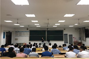 广厦学院注入新血液　60余名新教师参加岗前培训