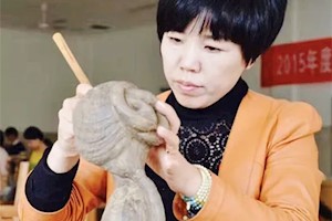 非遗传承人陈霞艳：让每一位学生爱上木雕技艺