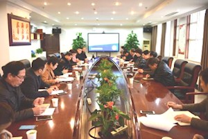 学院党委理论学习中心组举行 “强化党风廉政建设，推进全面从严治党”学习会