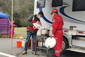 东阳市表彰第二批“战疫先锋” 我院后勤处职工卢亦敏榜上有名