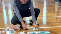 体育学院开展廉洁主题接力拼图活动